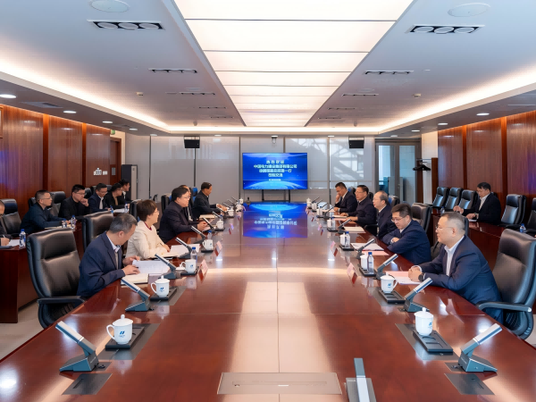 華電集團副總經(jīng)理吳敬凱會見中國電建黨委常委、副總經(jīng)理徐鵬程