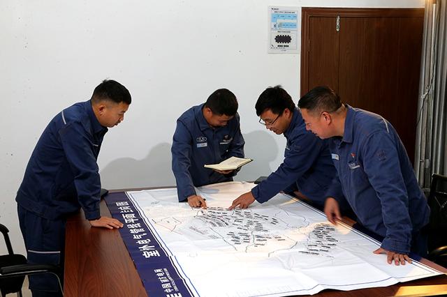 貴州興義供電局研發(fā)“智電擎鋒”機(jī)器人，實(shí)現(xiàn)營配協(xié)同新突破