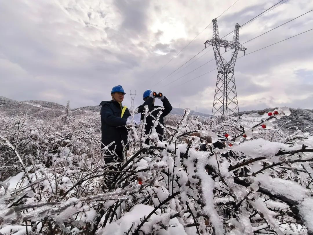 南方電網(wǎng)科技抗冰 讓冰雪“看得見、除得掉、防得住”