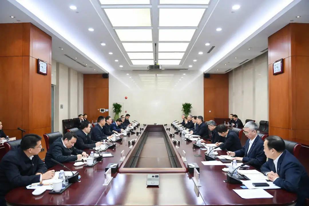 華能集團(tuán)董事長(zhǎng)、黨組書記溫樞剛會(huì)見中國(guó)安能董事長(zhǎng)陳奕輝、總經(jīng)理周慶豐