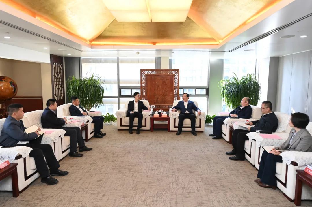 大唐國際黨委書記、董事長李凱會見中建五局黨委書記、董事長田衛(wèi)國