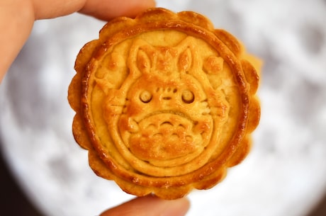 中秋节吃月饼的来历简单介绍
