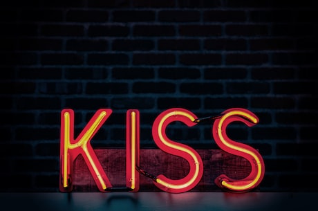 女生如何接吻？7个技巧让你成为亲吻高手